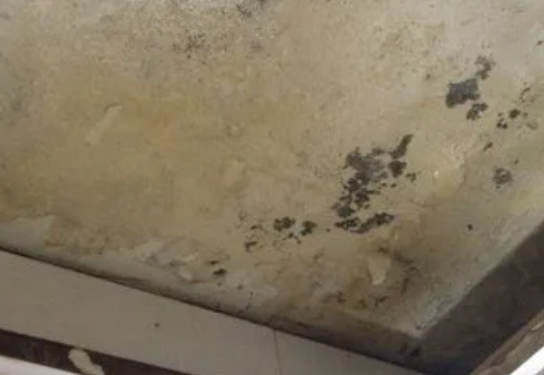 青岛阳台漏水维修公司分享下青岛卫生间渗水维修需要注意哪些问题。